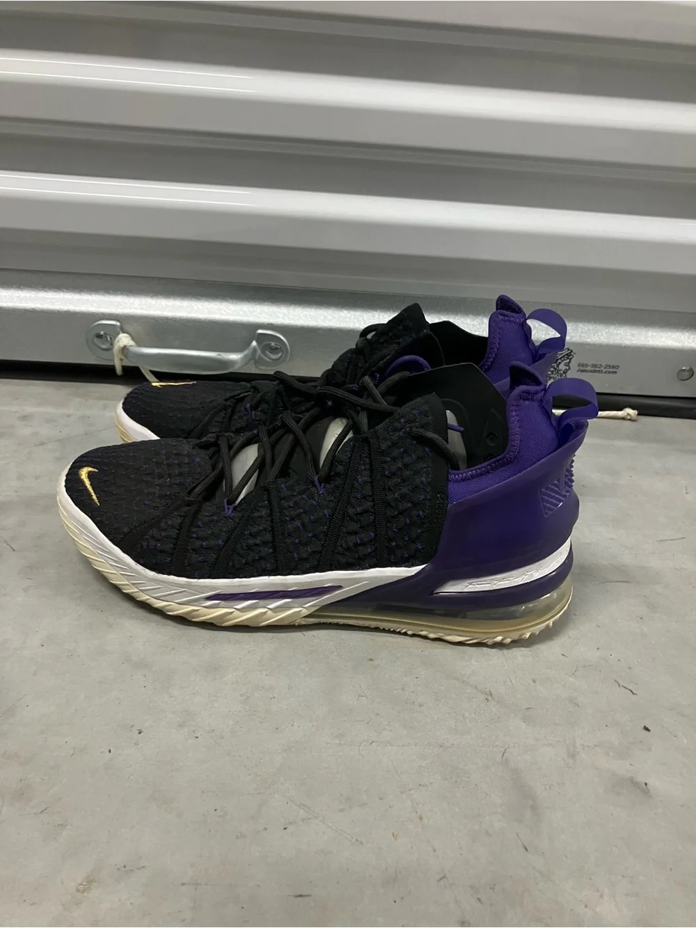 Nike Lebron 18 Lakers